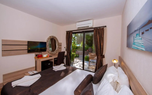 S3 Seahorse Beach Club &