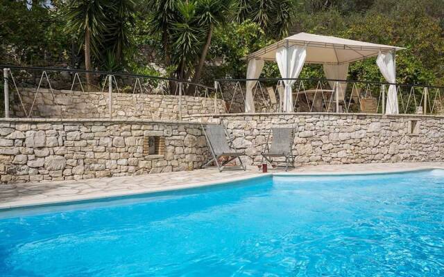 Chryssa Villa - Sun - Splashed Romantic