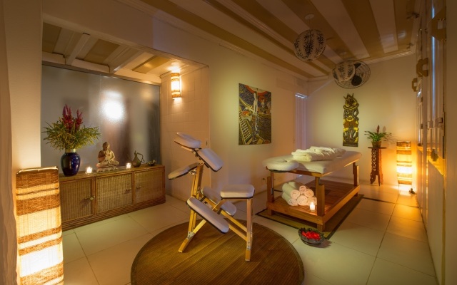 Sandi Hotel