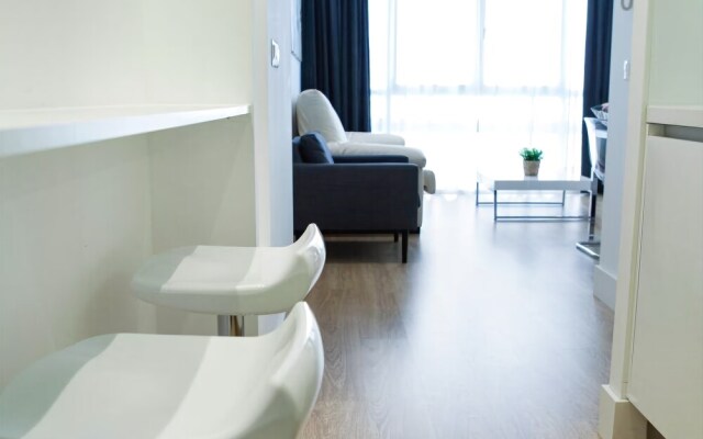 INMálaga Plaza De La Merced