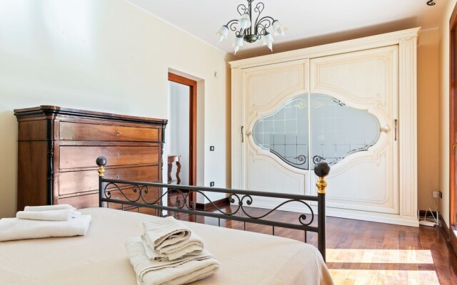 Peaceful Holiday Home in Punta Milocca With Private Pool