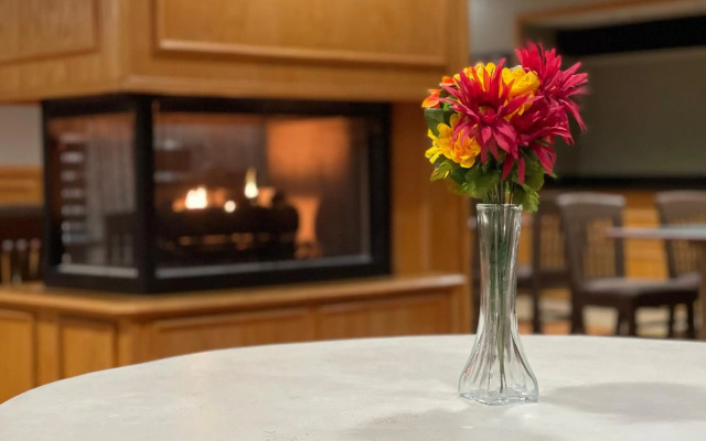 FairBridge Inn & Suites Fort Wayne