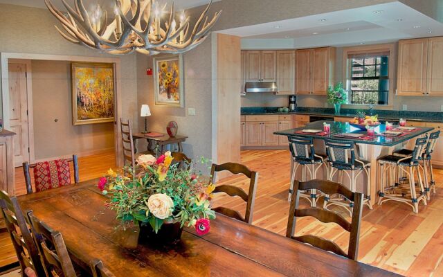 Cody House by JHRL