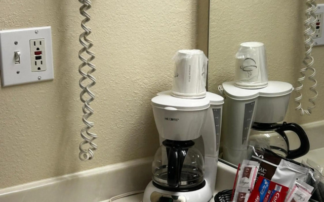 Ameristay Hotel Inn & Suites Waverly