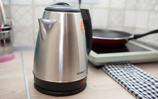 Диван и Чемодан на ул. Сибиряков-Гвардейцев, 15/1