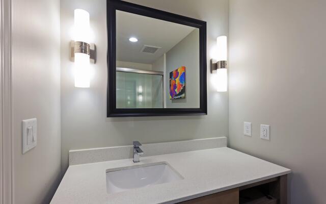 Holiday Inn Houston NE - Bush Airport Area by IHG