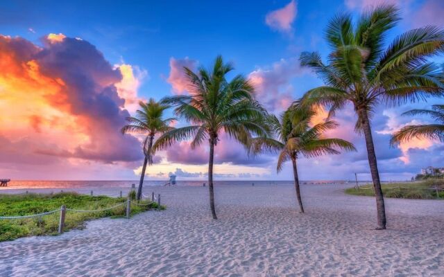 Surf and Sand Seaside