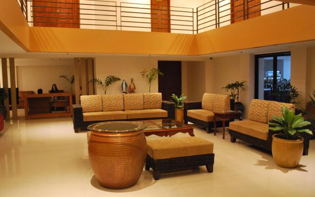 Royal Suites Condotel