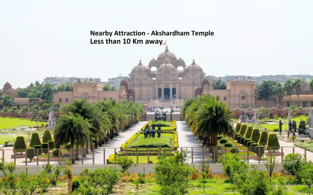 Oyo 84959 Tyagi Palace