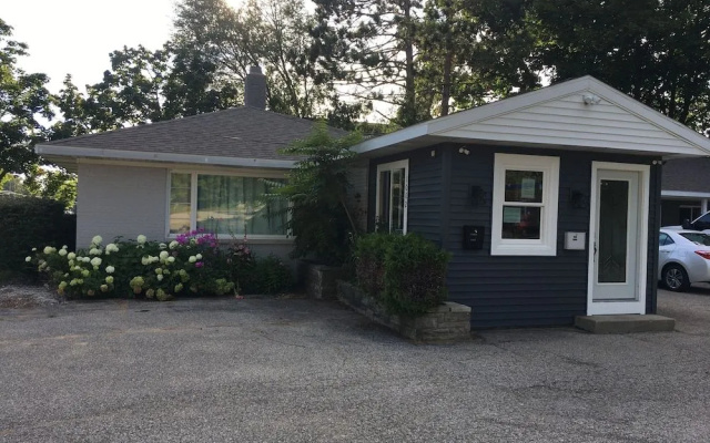 Lake Land Inn