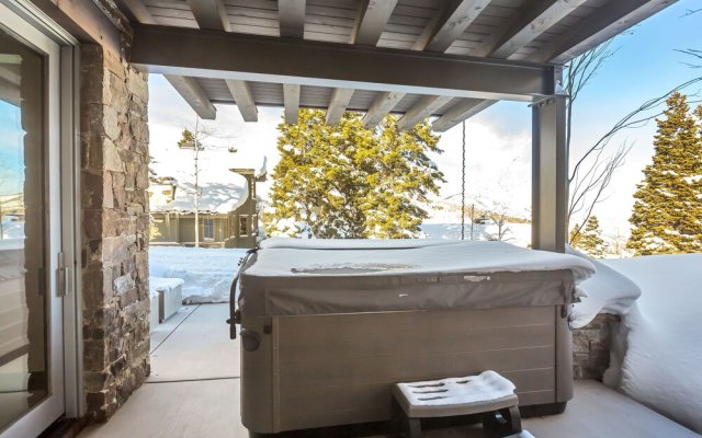 Luxury Five Bedroom Private Home With Stunning Park City Views 5 Home by Redawning