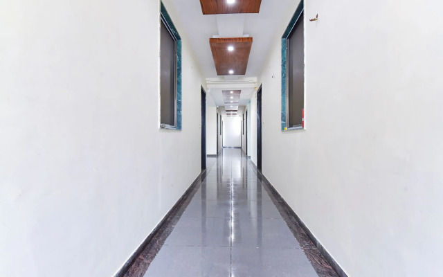 Fabhotel A1 Plaza