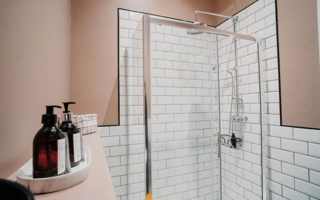 89 The Merchants by The House of Danu