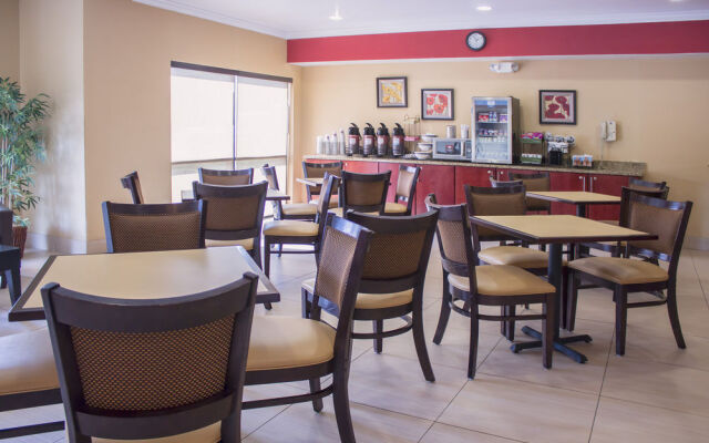 Comfort Inn & Suites