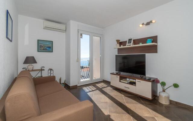 Trstenik Beach Apartments