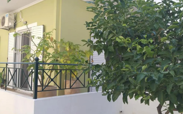 Vicky's place,near Athens airport