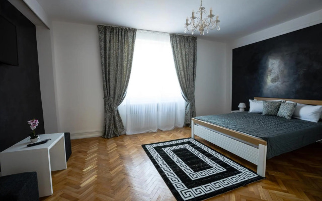 White Spacious Apartment