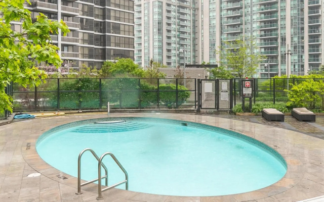 Delsuites North York Hullmark