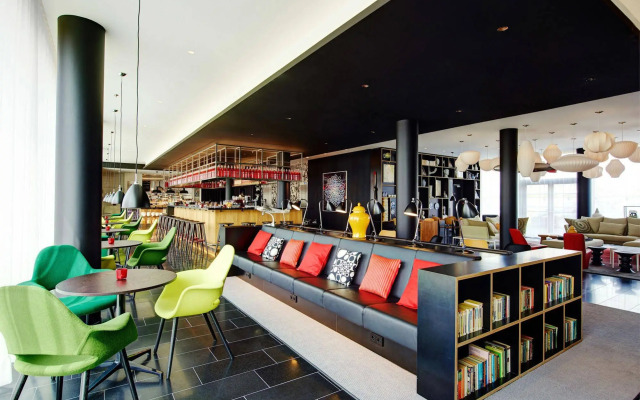 citizenM Paris la Défense