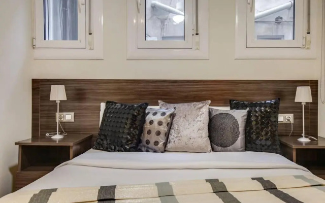 Ronda Sant Pere Private City Center 3Bedroom Suite B