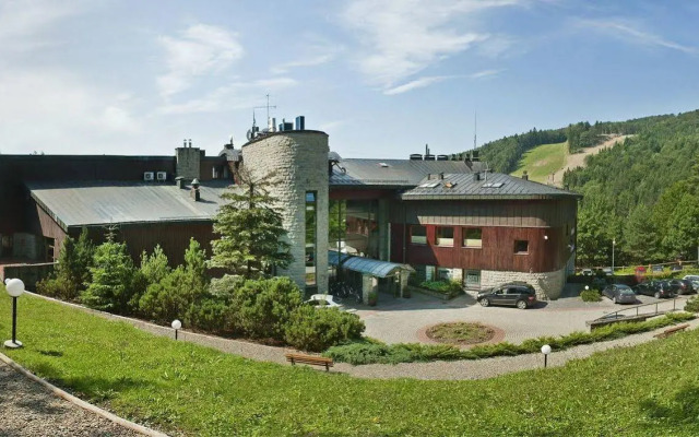 Hotel SPA Dr Irena Eris Krynica Zdrój 12+