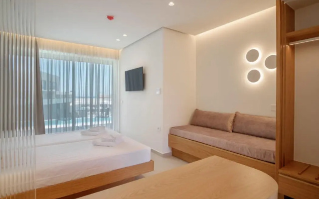Phos Hotel Adults Only