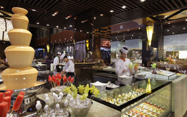 Crowne Plaza Yantai Seaview by IHG