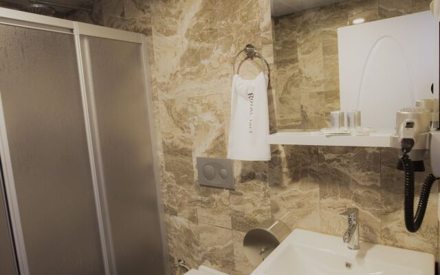 Royal Inci Airport Hotel