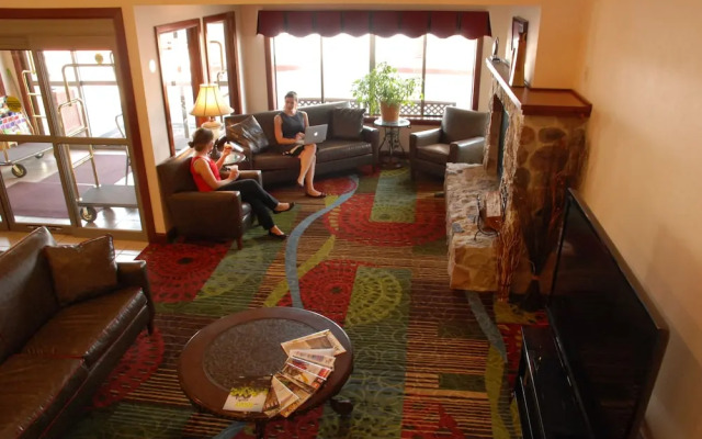 The Plaza Hotel & Suites Winona