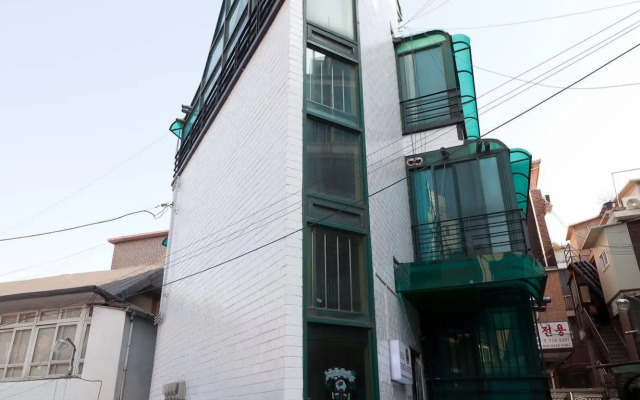 Seoul Station Pencil Hostel