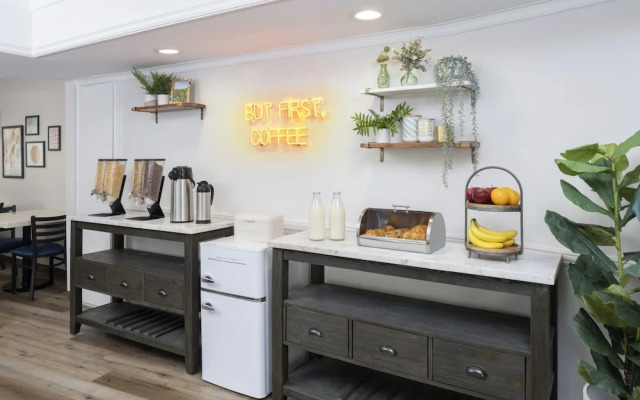 Star Hotel Inn & Suites