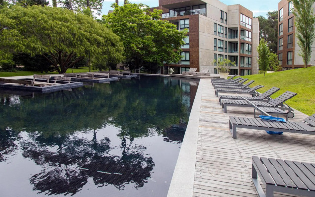 Oceana Suites Be House