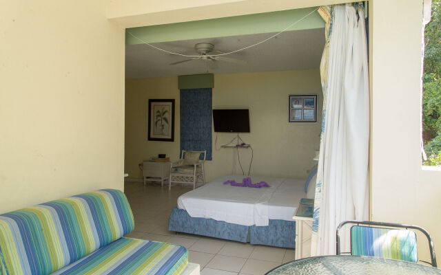 Moonlight Beach Studio At Montego Bay Club Resort