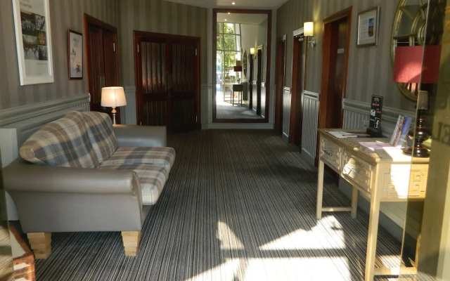 The Red House Hotel