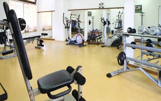 Meta Beach Budjet Hotel