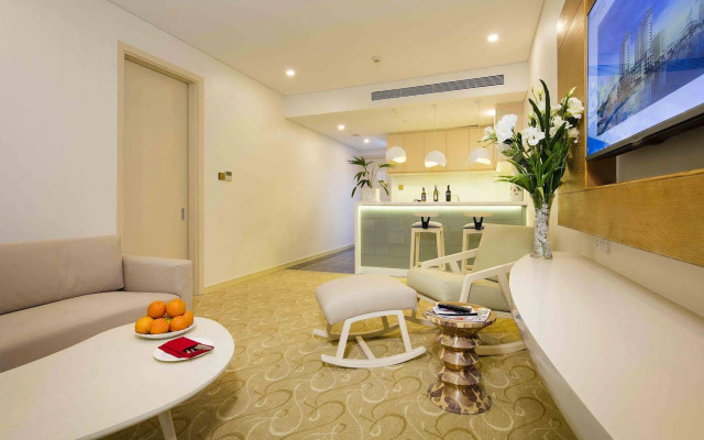 Diamond Bay Condotel