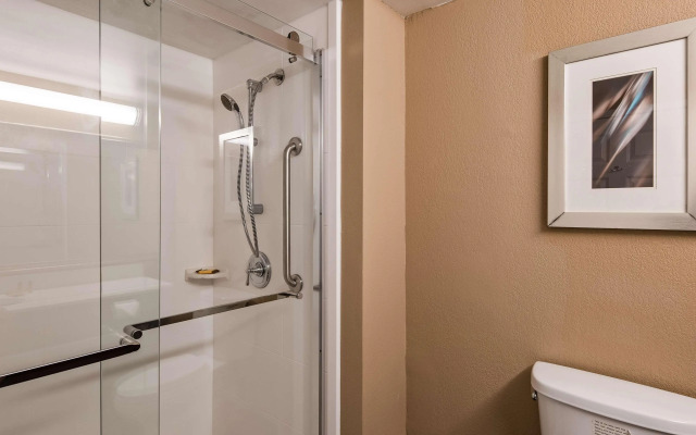 Wingate by Wyndham Harrisburg Near Hershey