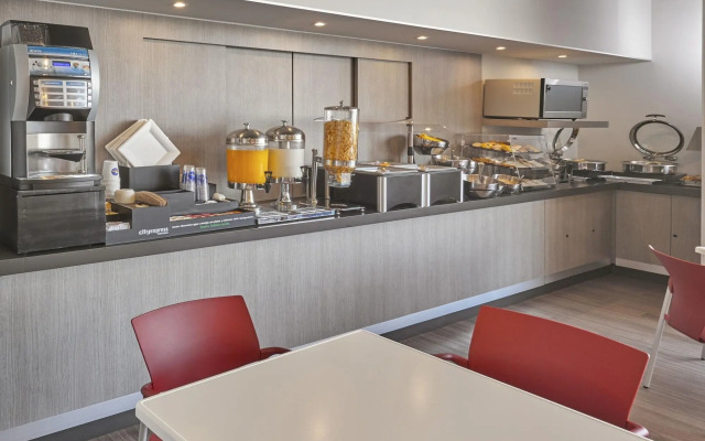 City Express Junior by Marriott Ciudad de México Sullivan