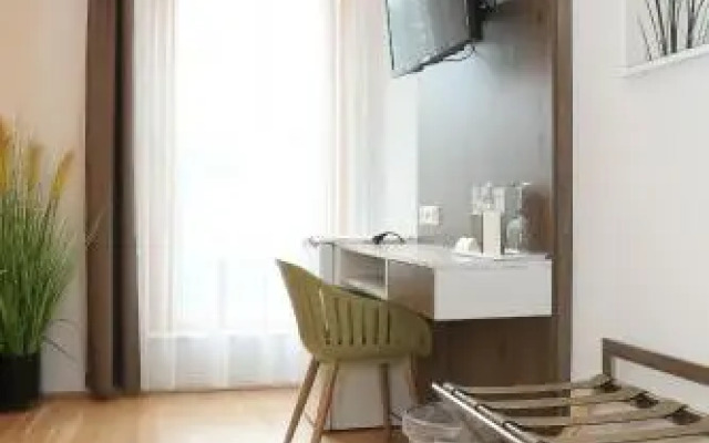 23-hotel