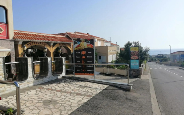 Villa Omra