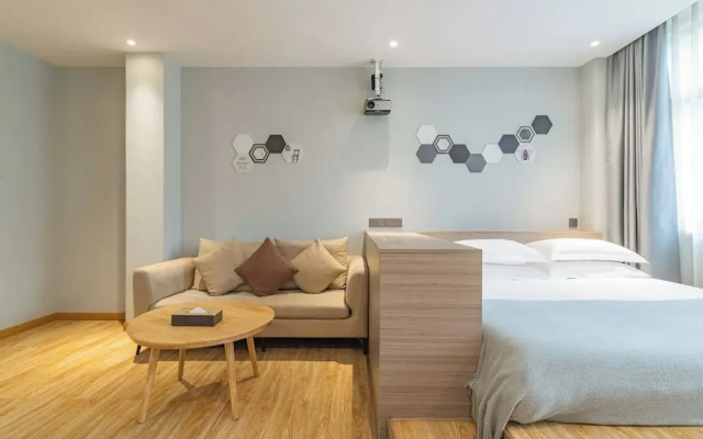 Fanhua Yuejing Hotel
