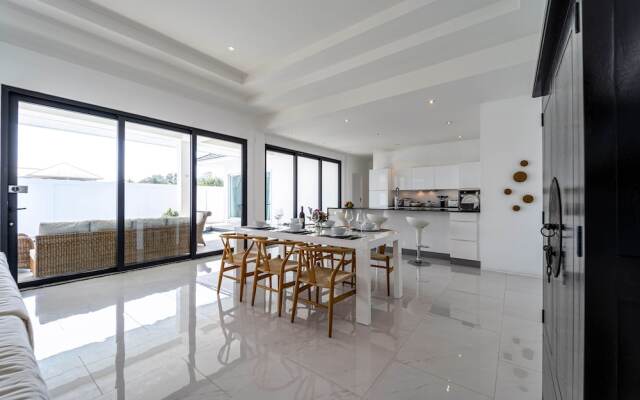 Modern Large 2 Bedroom Pool Villa - PV2
