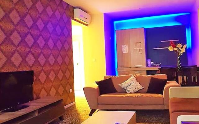 Mira Suites