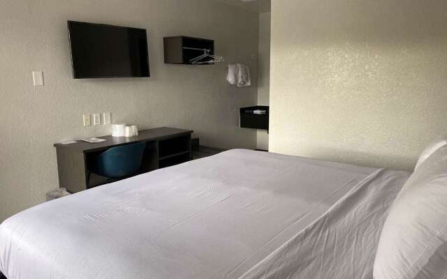 Studio 6 Albuquerque, NM – Midtown