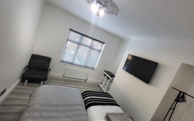 Top Luxury 2 bed Apartment - London