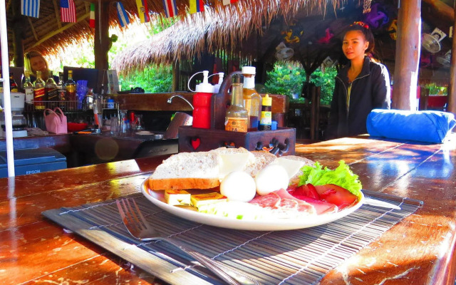 Baanpong Lodge