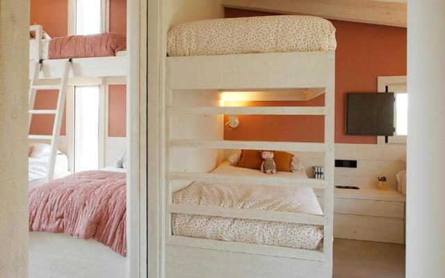 FridaysFlats, Beautiful Villa With Pool