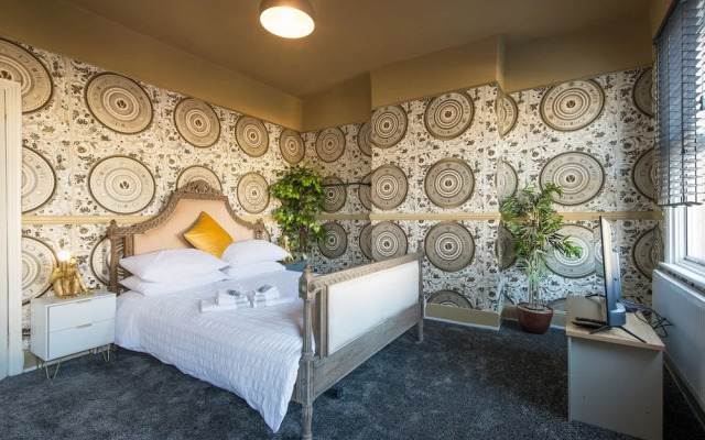 Charming 1-bed House in London