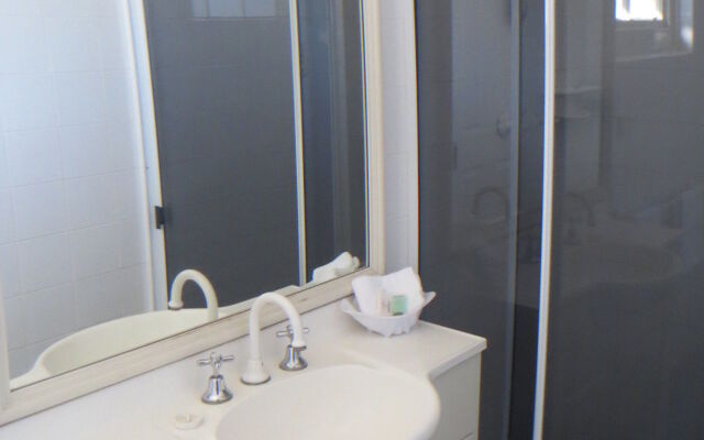 Coachman Hotel Motel