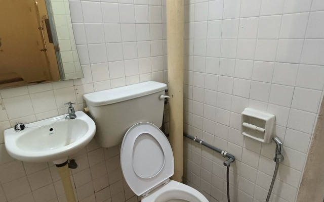 Park City Motel – Bathroom – Malacca